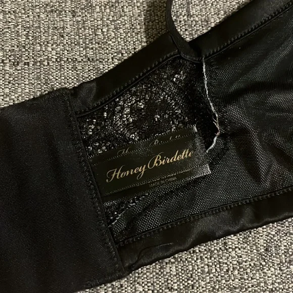 Honey Birdette Black and Red Floral Lace Bra - Picture 3 of 4